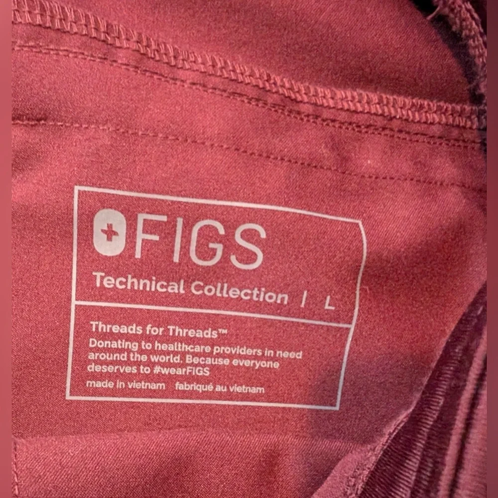 FIGS Men’s Axim Cargo Scrub Pants Burgundy Size Large